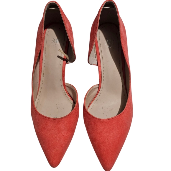 H&M Shoes - Coral Kitten Heels
